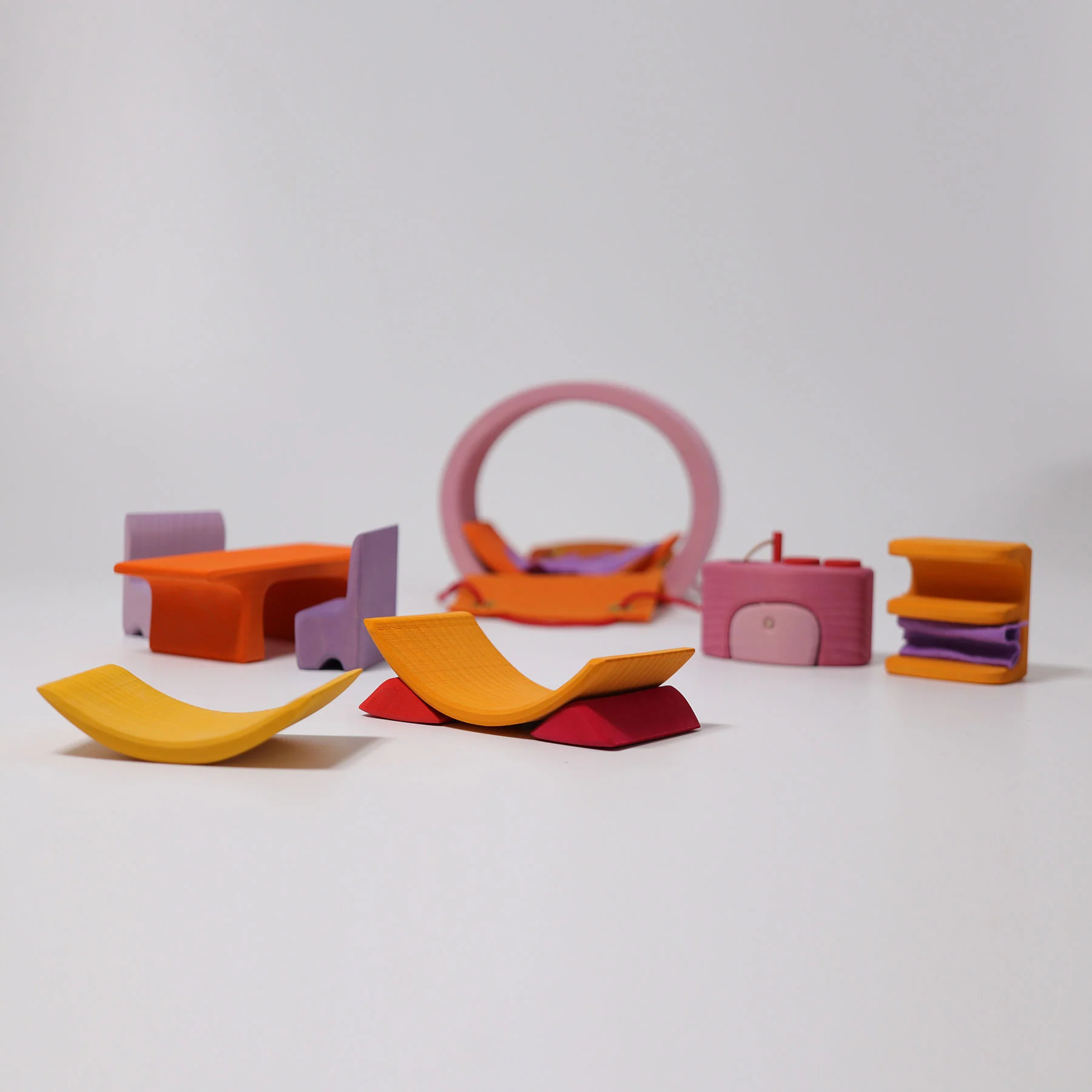 Rosa-Orangenes Bauhaus - Image 18